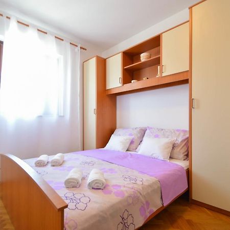 Apartment Natasa Novi Vinodolski Rum bild
